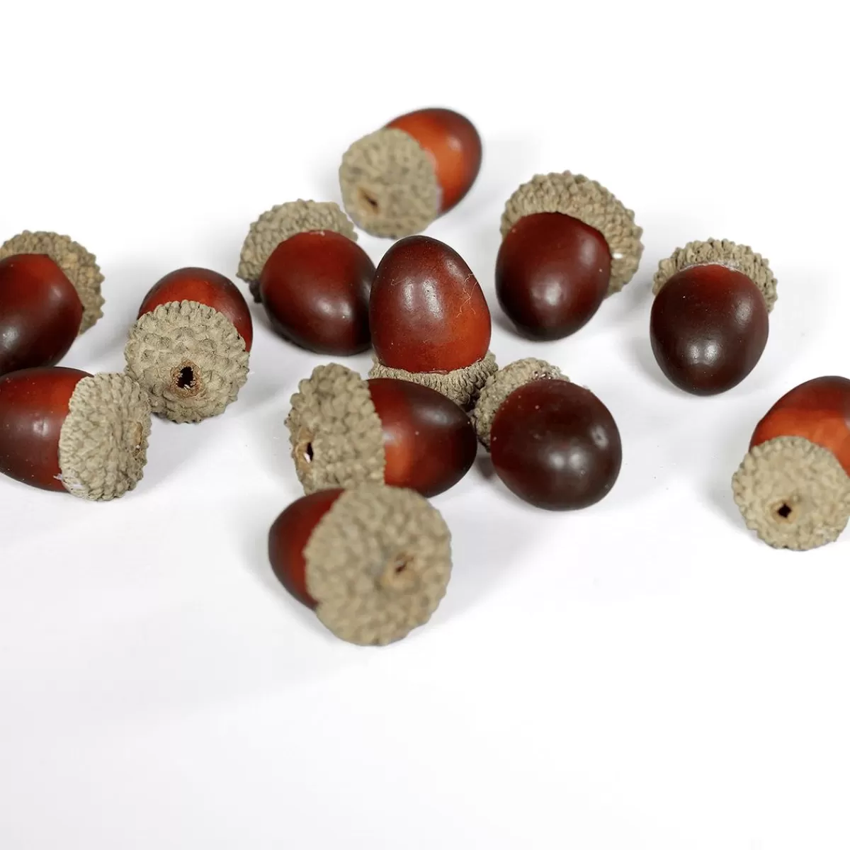 DecoWoerner Artificial Scattered Acorns 3 Cm