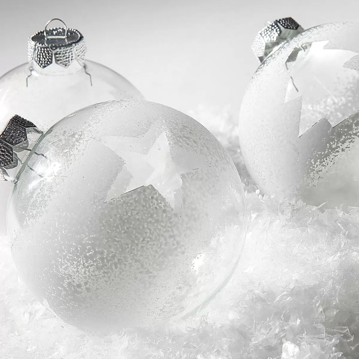 DecoWoerner Christmas Baubles Made Of Glass 6 Cm, White, 10 Pcs