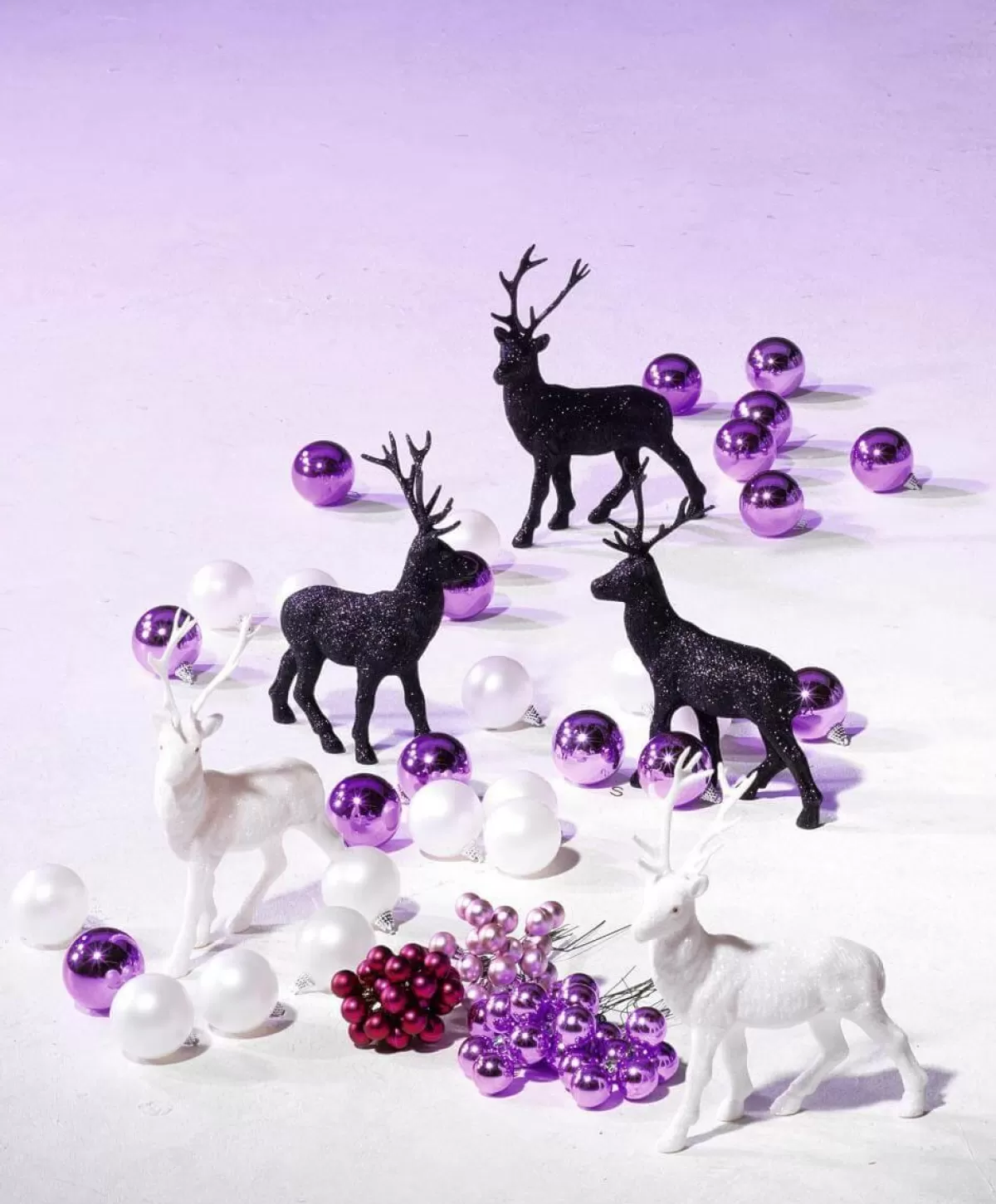 DecoWoerner Christmas Tree Balls Shiny 6 Cm Lilac