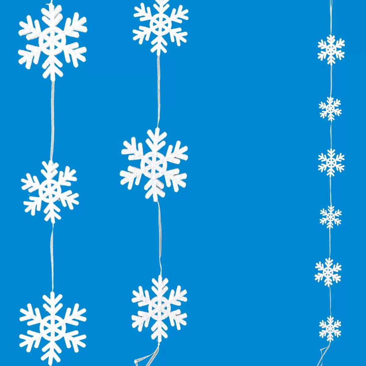 DecoWoerner Decorative String Snowflakes 150 Cm