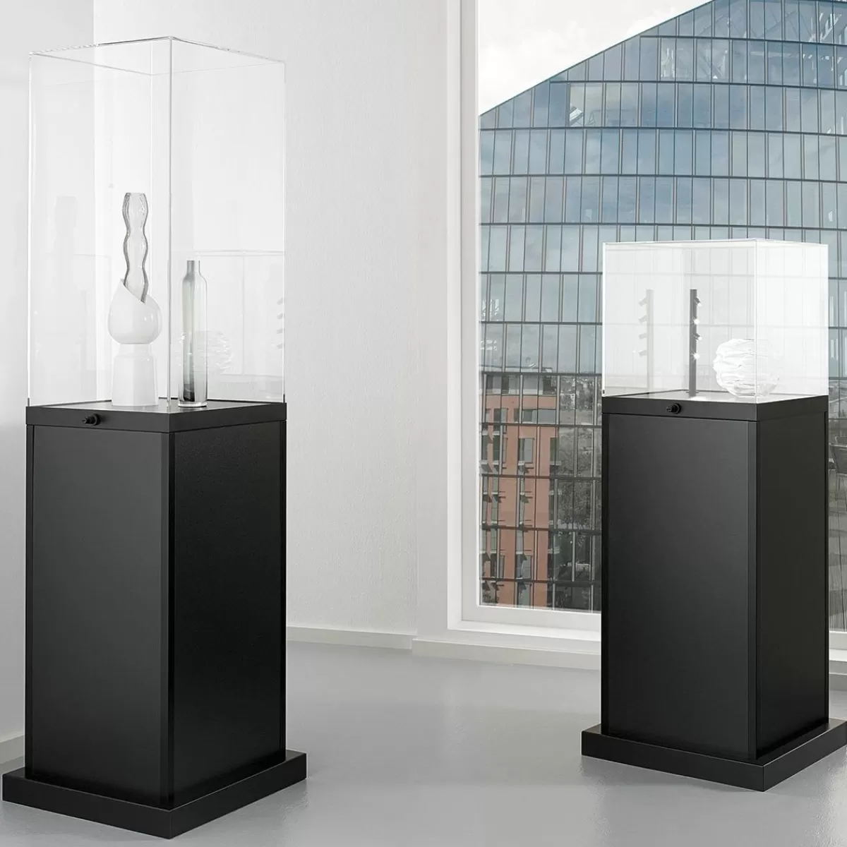 DecoWoerner Exhibit Standing Showcase Height 200 Cm