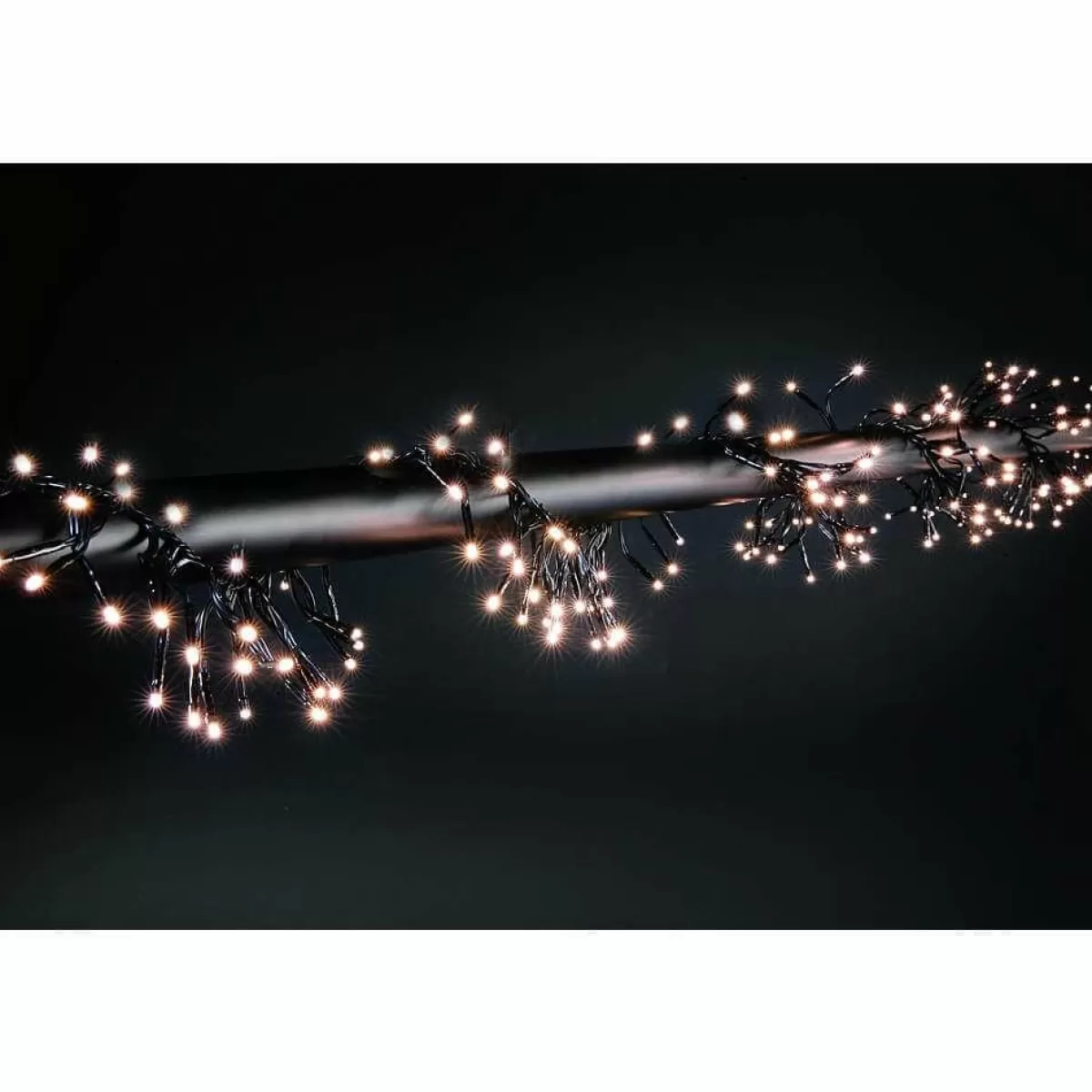 DecoWoerner Flashing LED Cluster Light Chain With Timer, For Outside, 6 M