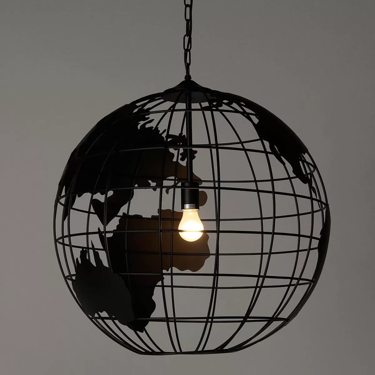 DecoWoerner Globe Chandelier