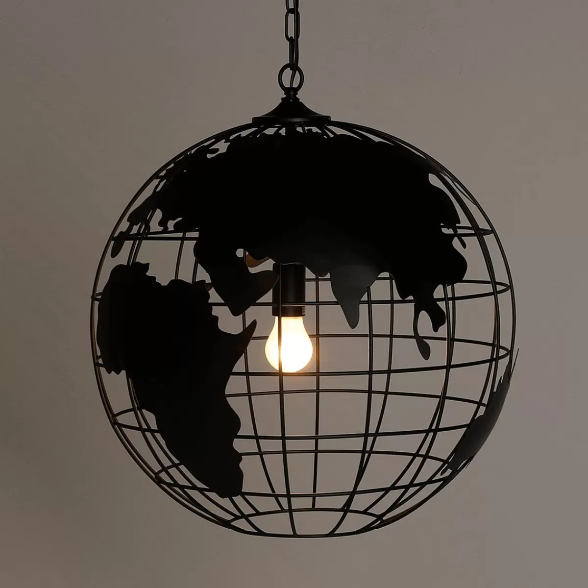 DecoWoerner Globe Chandelier