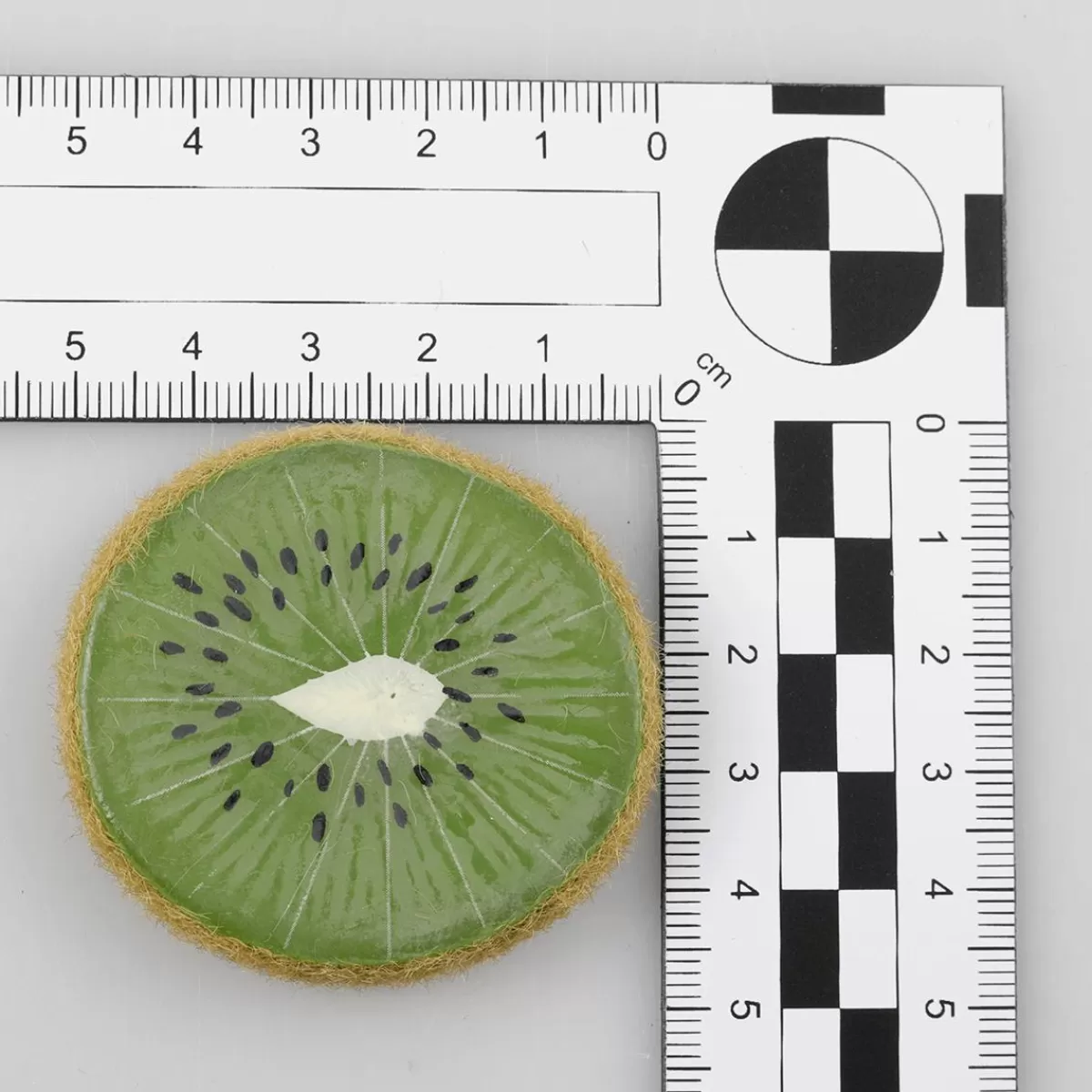 DecoWoerner Kiwi Slices Food Replica, 5 Pcs