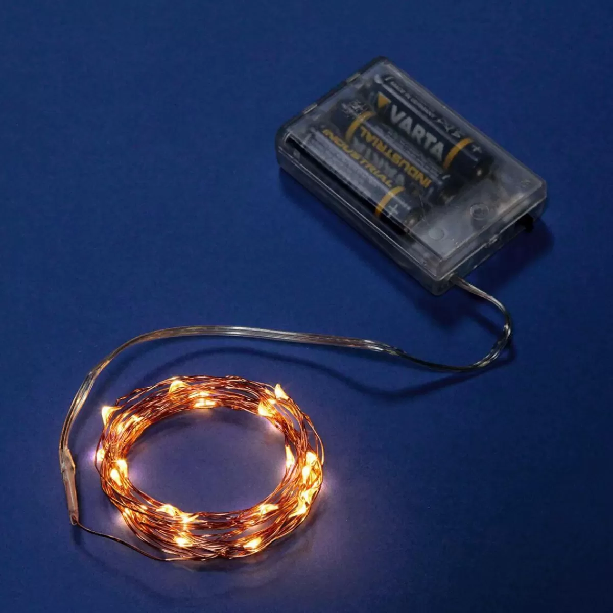 DecoWoerner LED Battery Wire Rope Light For Indoor Use, 50 LED, 5 M