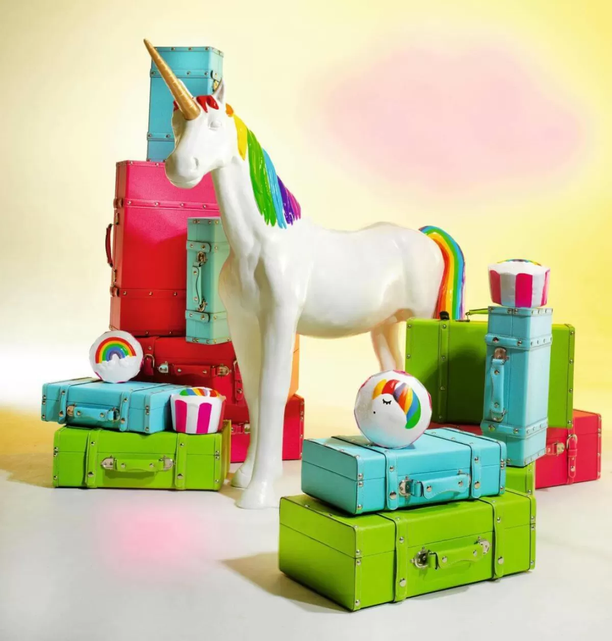 DecoWoerner Rainbow Unicorn Figure, Length 130 Cm