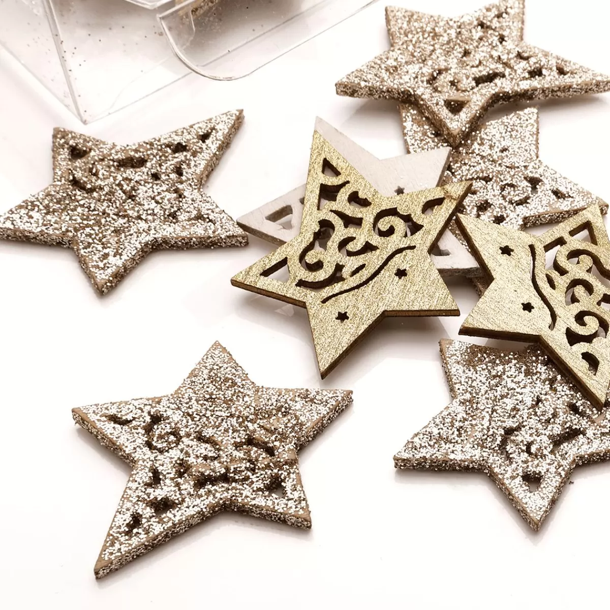 DecoWoerner Scattered Wooden Stars 72 Pieces 4 Cm