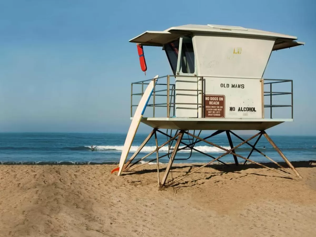 DecoWoerner XXL PVC Banner "Lifeguard Tower On The Beach" Made Of Flame Retardant Truck Tarpaulin 250 X 330 Cm